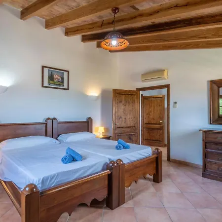 Holiday home Sont Ulari Gran By Interhome *
